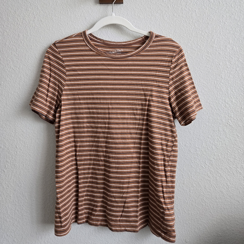 Universal Threads short sleeve tee
